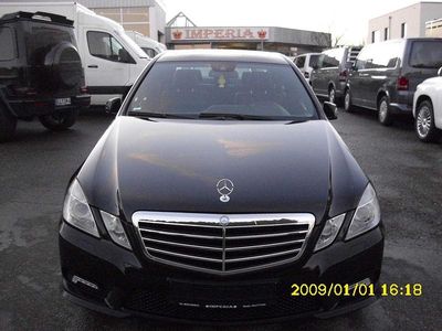 Schwarz Gebraucht 2011 Mercedes E300 AMG line Limousine | 9.999 € (Etwas zu teuer)
