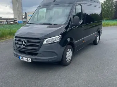 Gebraucht Mercedes Sprinter 163 PS (119 kW) 2021 Schwarz Van