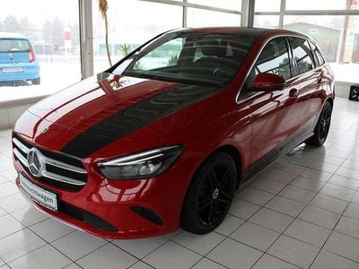 Rot Gebraucht 2019 Mercedes B220 Van / Kleinbus | 18.900 € (Guter Preis)