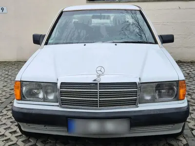 Gebraucht Mercedes 190 121 PS (88 kW) 1990 Weiß Limousine