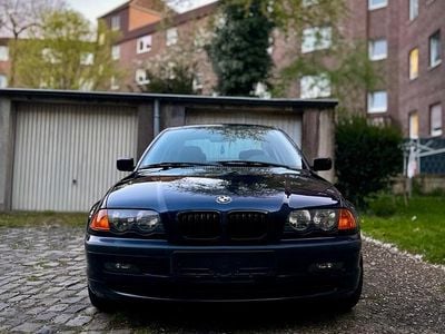 Usado BMW 320 136 HP (100 kW) 2000 Azul Sedan