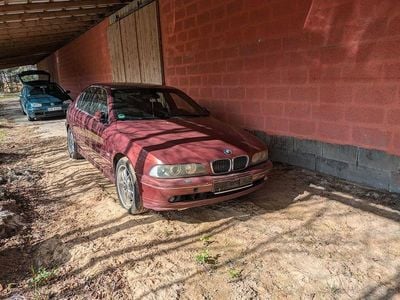 Second-hand BMW 540 Exclusive 286 CP (210 kW) 2002 Roșu Berlinǎ