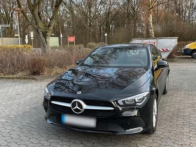 Gebraucht Mercedes CLA250e Shooting Brake 218 PS (160 kW) 2022 Schwarz Kombi