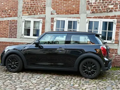 Gebraucht Mini ONE 102 PS (75 kW) 2021 Schwarz Kleinwagen