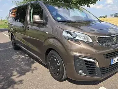 Gebraucht Peugeot Expert 175 PS (128 kW) 2018 Braun Van