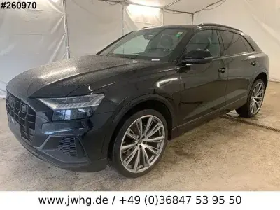 Gebraucht Audi SQ8 Ambiente 507 PS (372 kW) 2021 Mythosschwarz metallic SUV
