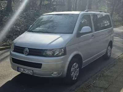 Gebraucht VW T5 102 PS (75 kW) 2011 Silber Van