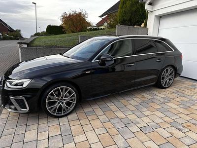 Second-hand Audi A4 S-Line 190 CP (139 kW) 2019 Negru Break