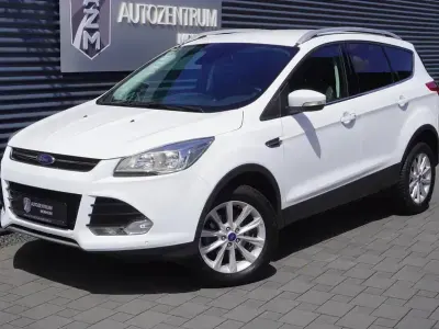 Gebraucht Ford Kuga Titanium 150 PS (110 kW) 2016 Weiß (sonderlackierung frostweiß) SUV