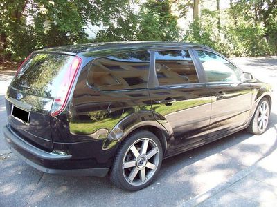 Gebraucht Ford Focus Sport 116 PS (85 kW) 2005 Schwarz Kombi