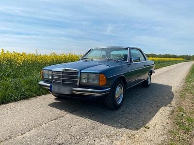 Gebraucht Mercedes 230 136 PS (100 kW) 1982 Blau Coupé
