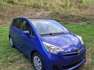 Usata Toyota Verso-S Life 99 CV (72 kW) 2012 Blu Monovolume