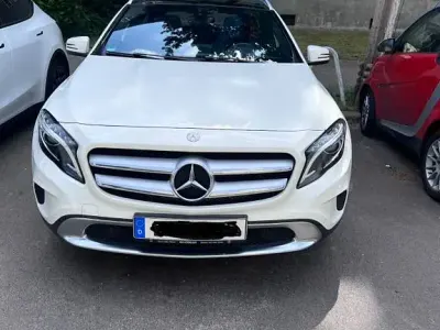 Gebraucht Mercedes GLA180 122 PS (89 kW) 2017 Weiß SUV