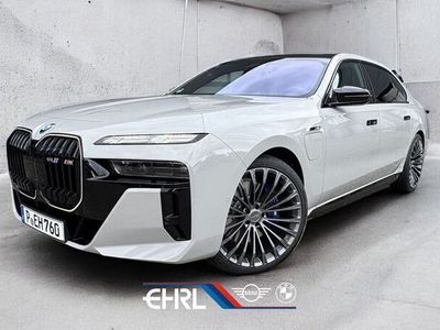 BMW M760e