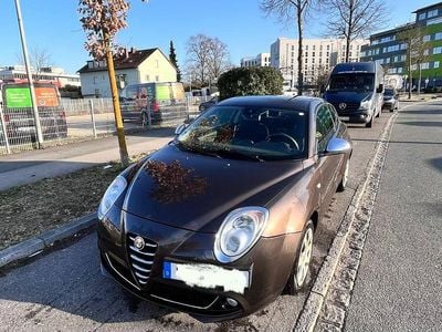 Usata Alfa Romeo MiTo 105 CV (77 kW) 2012 Marrone Utilitaria