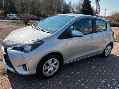 Gebraucht Toyota Yaris Club 72 PS (52 kW) 2019 Silber Limousine