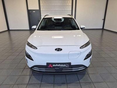 Gebraucht Hyundai Kona Select 100 kW (136 PS) 2023 Weiß SUV