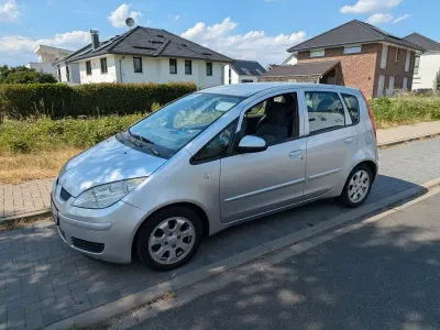 Gebraucht Mitsubishi Colt Invite 109 PS (80 kW) 2006 Silber Van / Kleinbus