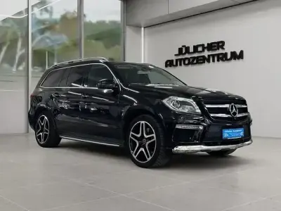 Używany Mercedes GL500 435 KM (319 kW) 2015 Czarny SUV