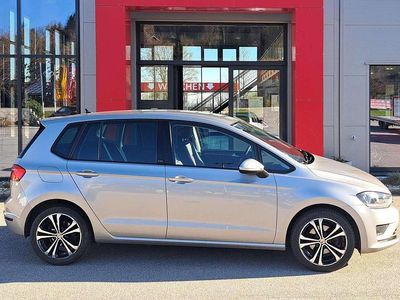 Gebraucht VW Golf Sportsvan Allstar 125 PS (91 kW) 2016 Tungsten silver metallic Van / Kleinbus