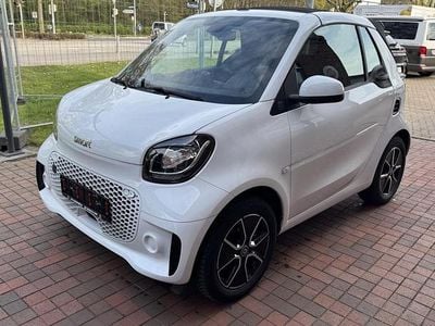 Gebraucht Smart ForTwo Electric Drive Passion 60 kW (82 PS) 2021 Weiß (tridionsicherheitszelle weiss / bodypanels in whi) Cabrio
