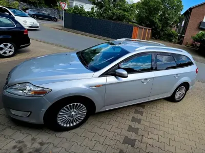 Gebraucht Ford Mondeo 140 PS (102 kW) 2010 Silber Kombi