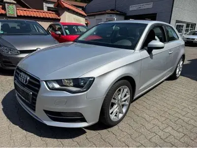 Gebraucht Audi A3 Ambiente 122 PS (89 kW) 2013 Silber Limousine