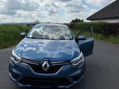 Używany Renault Mégane Experience 101 KM (74 kW) 2016 Niebieski Sedan/Limuzyna