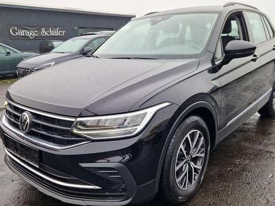Gebraucht VW Tiguan Life 150 PS (110 kW) 2022 Deep black SUV