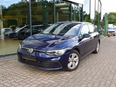 Gebraucht VW Golf VIII Life 116 PS (85 kW) 2020 Blau Limousine