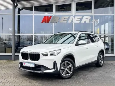 Gebraucht BMW X1 Sport Line 204 PS (150 kW) 2024 Alpinweiss iii SUV