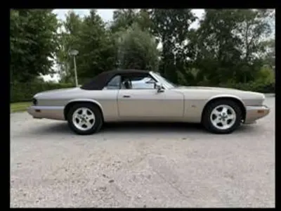Używany Jaguar XJS 232 KM (170 kW) 1995 Szary Kabriolet