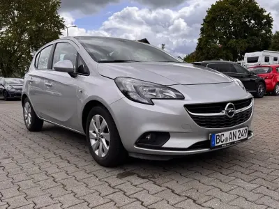Usado Opel Corsa Edition 90 HP (66 kW) 2016 Prateado Citadino