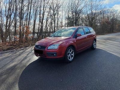 Brugt Ford Focus 309 HK (227 kW) 2006 Rød Stationcar