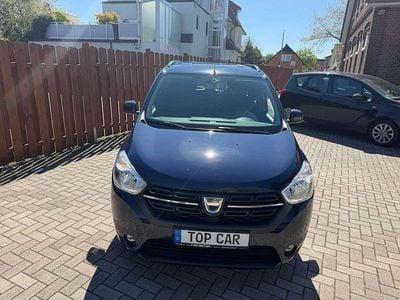 Gebraucht Dacia Lodgy Lauréate 102 PS (75 kW) 2017 Blau marine Van / Kleinbus