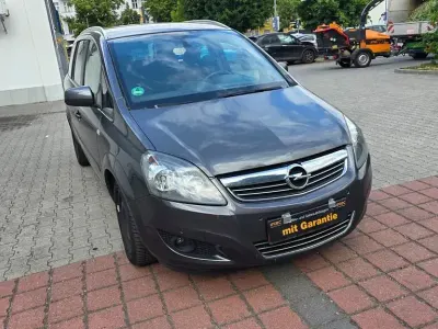 Gebraucht Opel Zafira Design Edition 140 PS (102 kW) 2011 Grau Van / Kleinbus