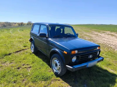 Gebraucht Lada niva 83 PS (61 kW) 2019 Grün SUV