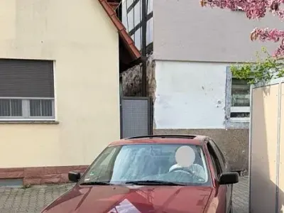 Używany BMW 320 150 KM (110 kW) 1991 Czerwony Sedan/Limuzyna