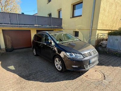 Second-hand VW Sharan Match 170 CP (125 kW) 2012 Negru Monovolum