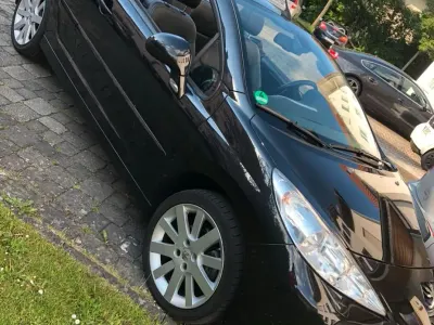 Gebraucht Peugeot 207 CC 120 PS (88 kW) 2008 Schwarz Cabrio