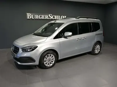 Gebraucht Mercedes T180 Progressive 116 PS (85 kW) 2024 Helvinsilber metallic Van / Kleinbus