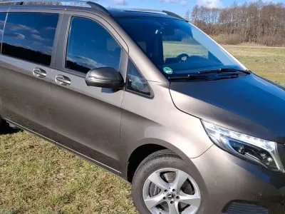 Gebraucht Mercedes V250 Avantgarde 190 PS (139 kW) 2018 Braun Van / Kleinbus