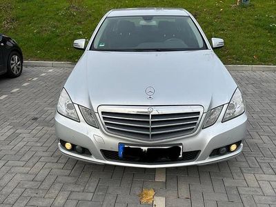 Mercedes E200