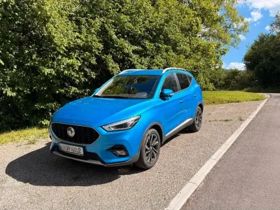 Gebraucht MG ZS Luxury 106 PS (77 kW) 2024 Blau SUV