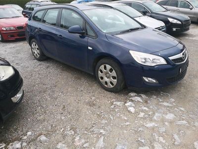 gebraucht Opel Astra 2012bj.1,3 tdci