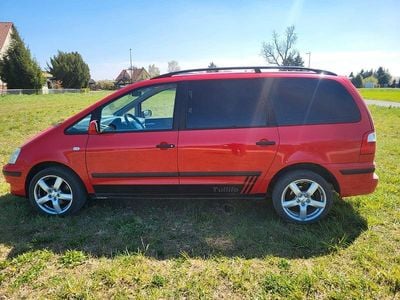 Second-hand Ford Galaxy Futura 116 CP (85 kW) 2005 Roșu Monovolum