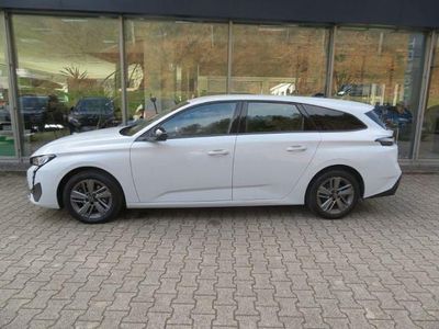 Gebraucht Peugeot 308 SW Active 131 PS (96 kW) 2023 Weiss Kombi