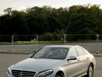 Gebraucht Mercedes C300 245 PS (180 kW) 2017 Silber Limousine