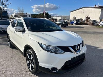 Gebraucht Nissan Qashqai 116 PS (85 kW) 2016 Weiß SUV