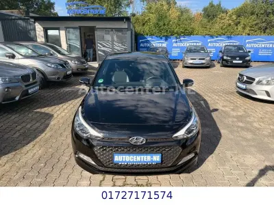Gebraucht Hyundai i20 YES! 84 PS (61 kW) 2018 Schwarz Limousine